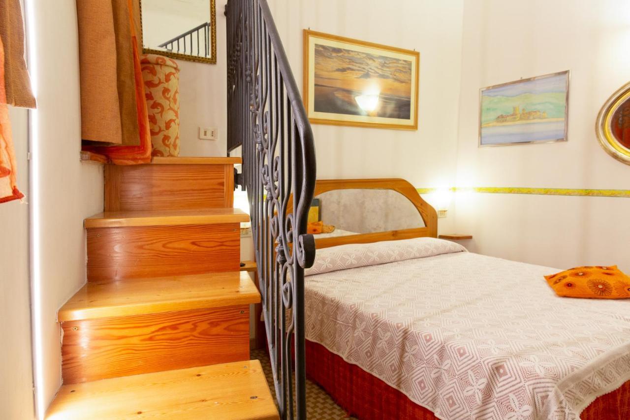 Via Mazzini - Francamaria Rooms Vernazza Zewnętrze zdjęcie